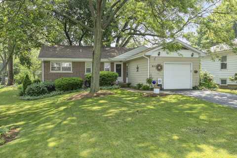 931 Sunset Road, Wheaton, IL 60189