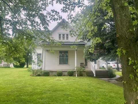 407 S Vine Street, Camargo, IL 61919