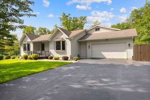 731 Parker Woods Drive, Rockford, IL 61102