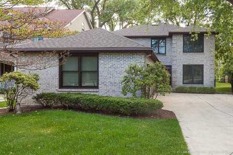 223 Woodstock Avenue, Clarendon Hills, IL 60514