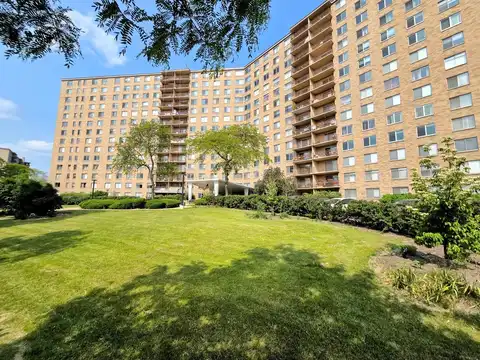 6833 N Kedzie Avenue, Chicago, IL 60645