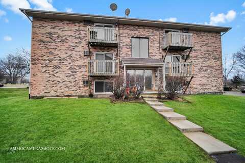 8306 WOODLAND Drive, Darien, IL 60561