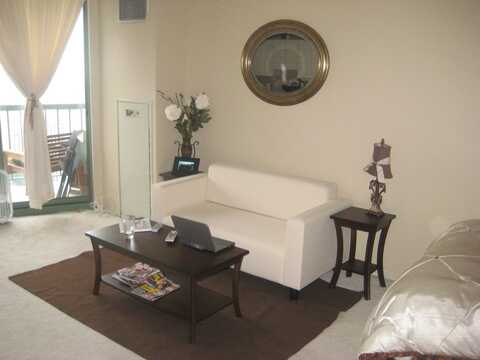 111 W Maple Street, Chicago, IL 60610