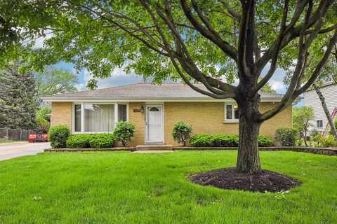 4n221 7th Avenue, Addison, IL 60101
