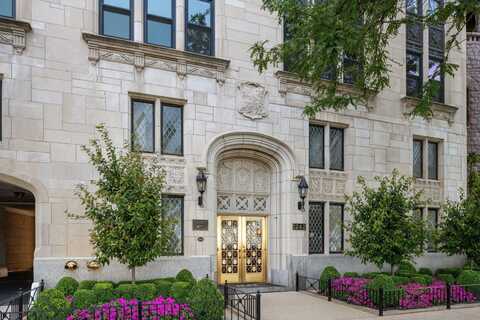 1242 N Lake Shore Drive, Chicago, IL 60610