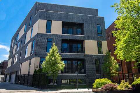 1045 W Cornelia Avenue, Chicago, IL 60657