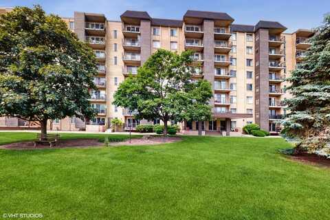 5400 Walnut Avenue, Downers Grove, IL 60515