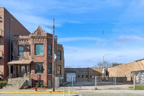 2732 W Belmont Avenue, Chicago, IL 60618
