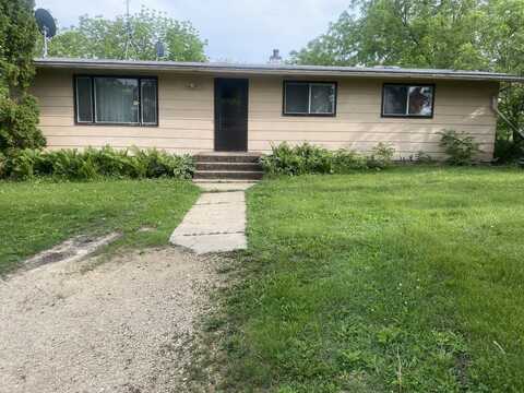 2627 E Town Hall Road, Freeport, IL 61032