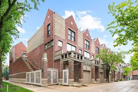 2757 N Wayne Avenue, Chicago, IL 60614