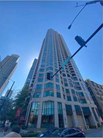 400 N LaSalle Street, Chicago, IL 60654