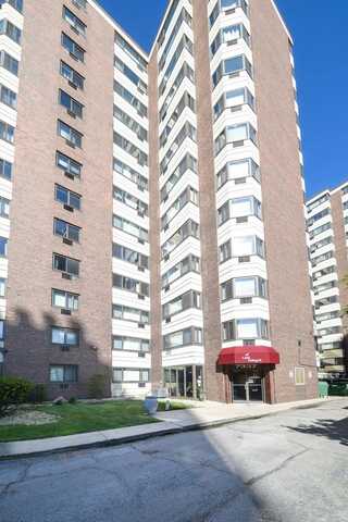 7337 S South Shore Drive, Chicago, IL 60649