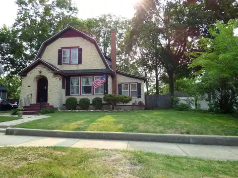 21 Woodland Avenue, Elgin, IL 60123