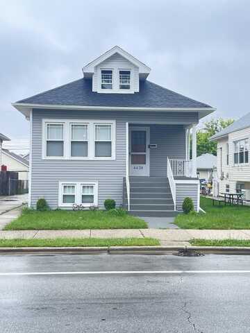 4438 N Austin Avenue, Chicago, IL 60630