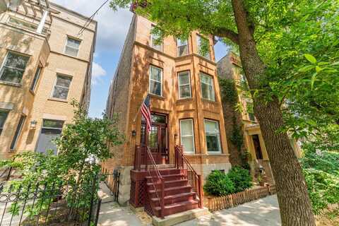 1128 W Wolfram Street, Chicago, IL 60657