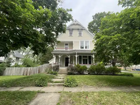322 Crawford Avenue, Dixon, IL 61021