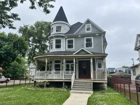 600 N Pine Avenue, Chicago, IL 60644