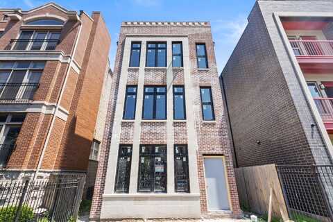 4231 S Champlain Avenue, Chicago, IL 60653