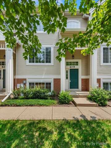 609 Cary Woods Circle, Cary, IL 60013