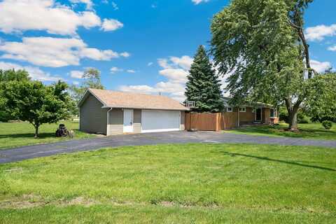 41w822 Burlington Road, Saint Charles, IL 60175