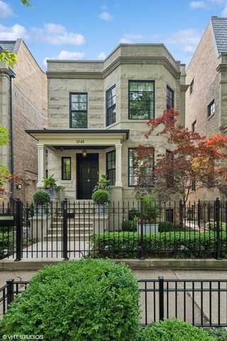 3745 N Lakewood Avenue, Chicago, IL 60613