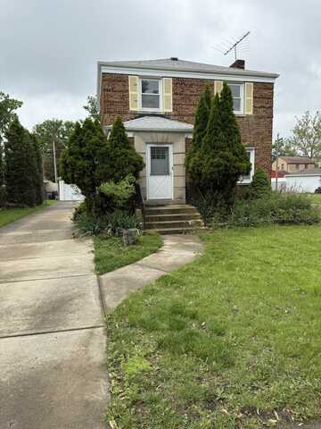 2452 S 6th Avenue, North Riverside, IL 60546