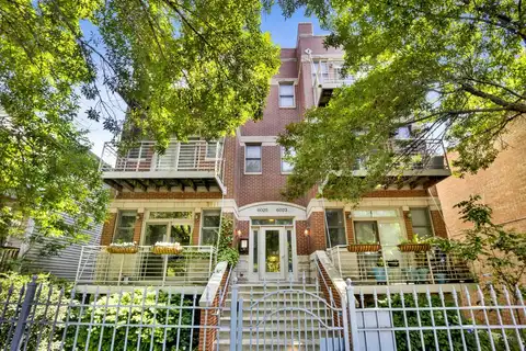 6025 N Ridge Avenue, Chicago, IL 60660