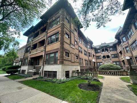 947 E Hyde Park Boulevard, Chicago, IL 60615