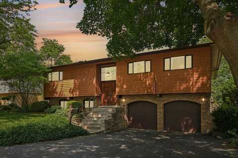 129 Kainer Avenue, Barrington, IL 60010