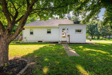 501 N Pearl Street, Le Roy, IL 61752