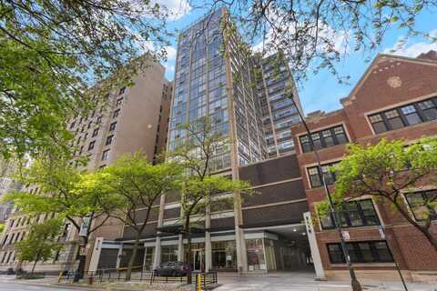 3110 N Sheridan Road, Chicago, IL 60657