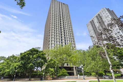 1960 N Lincoln Park West Street, Chicago, IL 60614
