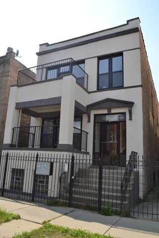 3245 W Division Street, Chicago, IL 60651