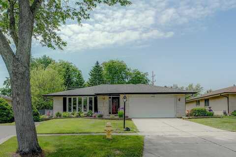 1820 N Andoa Lane, Mount Prospect, IL 60056