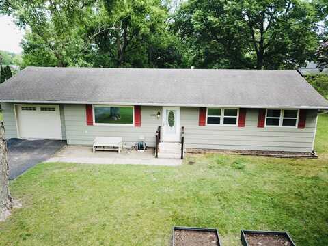 1003 S Spruce Lane, Saint Anne, IL 60964