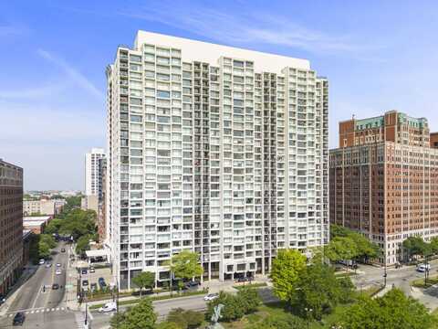 3200 N Lake Shore Drive, Chicago, IL 60657