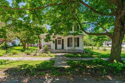 208 N Cedar Street, Lexington, IL 61753