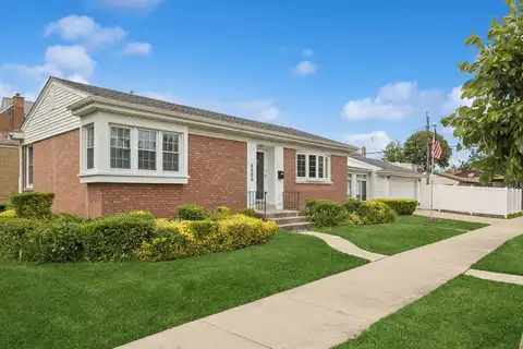 6200 N Overhill Avenue, Chicago, IL 60631
