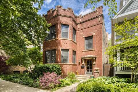 2152 W Agatite Avenue, Chicago, IL 60625