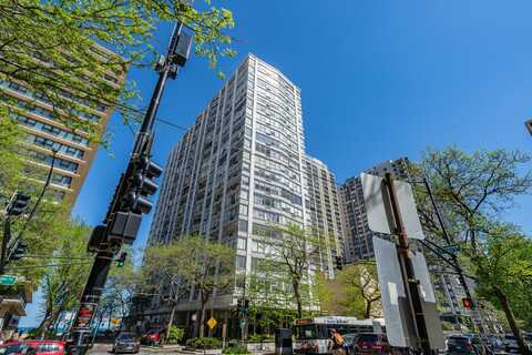 5757 N Sheridan Road, Chicago, IL 60660