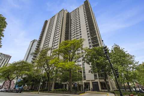 1255 N Sandburg Terrace, Chicago, IL 60610