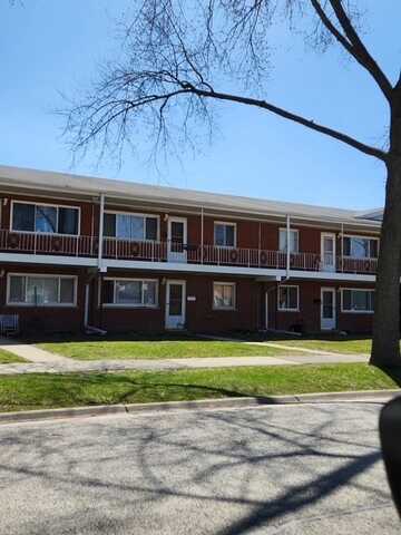 633 Dulles Road, Des Plaines, IL 60016