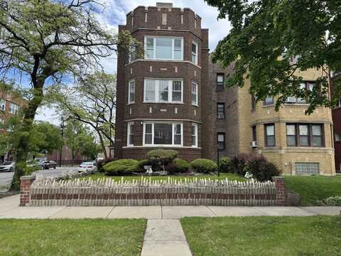 7301 S Constance Avenue, Chicago, IL 60649