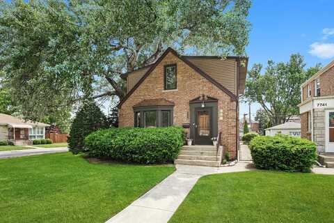 7733 W Rosedale Avenue, Chicago, IL 60631