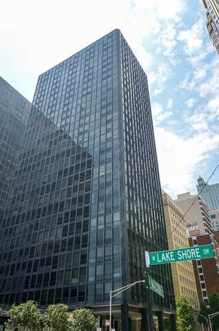 910 N Lake Shore Drive, Chicago, IL 60611