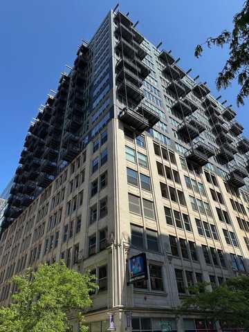 565 W Quincy Street, Chicago, IL 60661