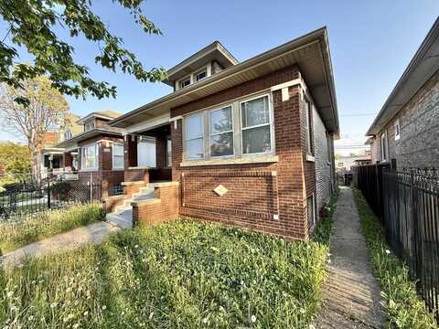 5445 W CRYSTAL Street, Chicago, IL 60651