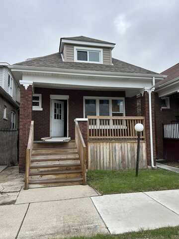 7825 S Rhodes Avenue, Chicago, IL 60619