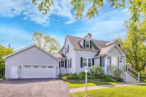 401 Greenwood Road, Glenview, IL 60025