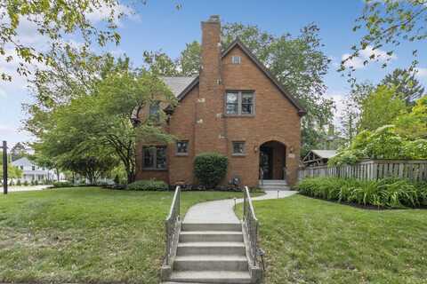 47 S Julian Street, Naperville, IL 60540